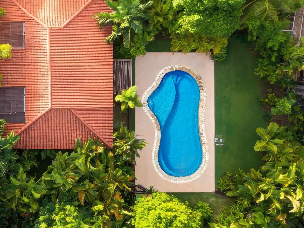 070225-FiberglassGuniteVinyl-3EvoPoolsRepresents why EvoPools represents the evolution of fiberglass excellence