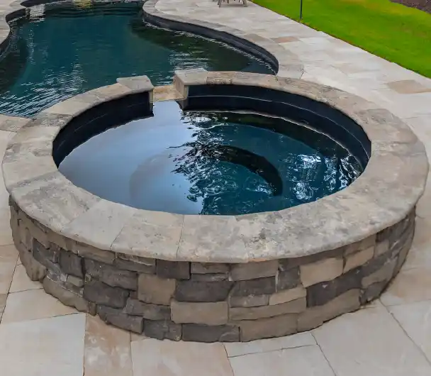Cove fiberglas spa